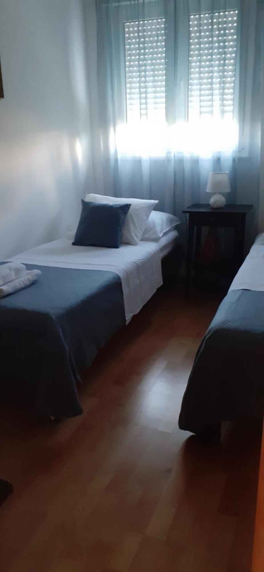 Apartman Mikola With Sea View Trogir Exterior foto